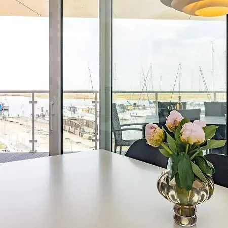 Apartment 6 Person In *